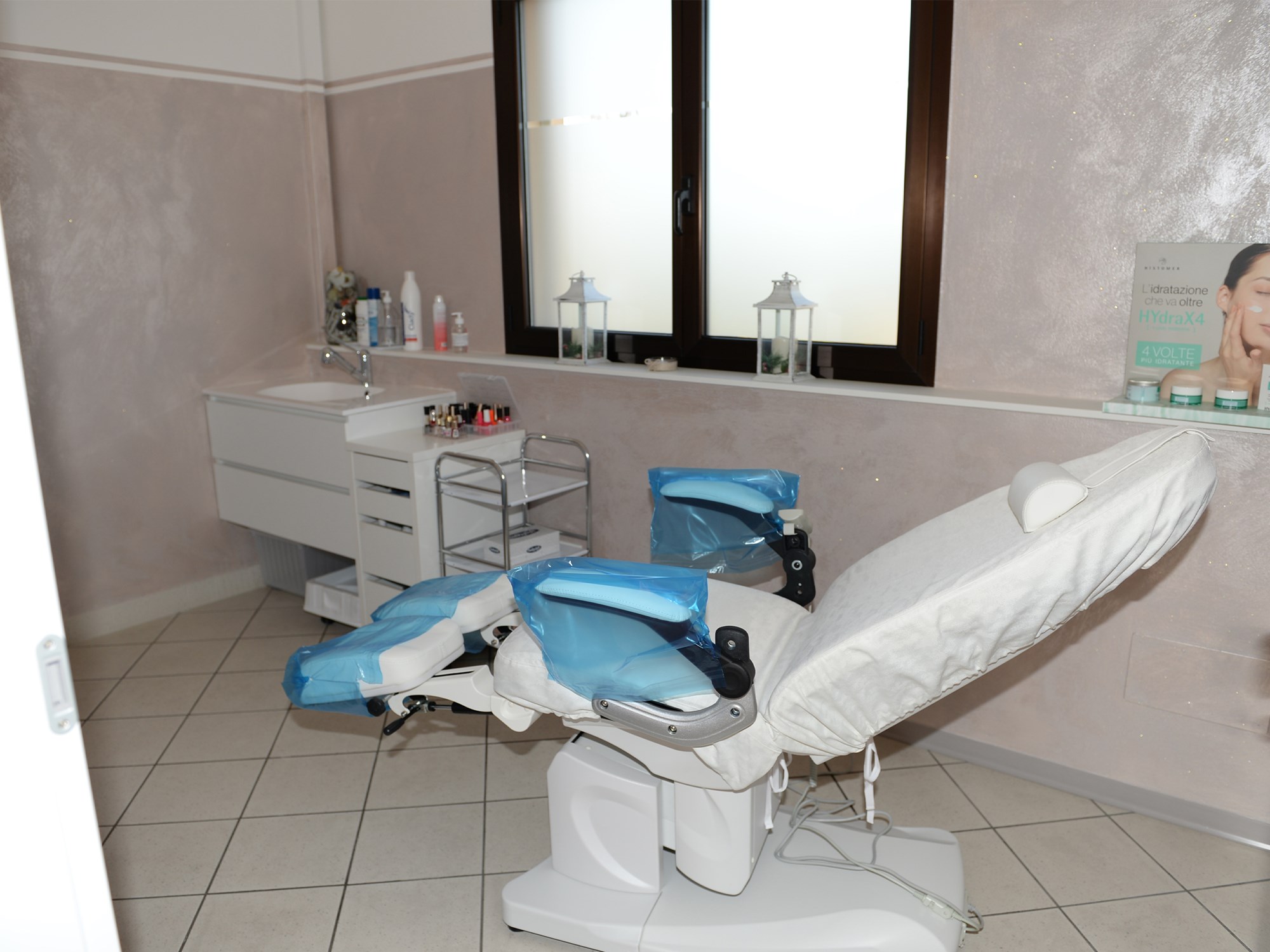 ✔ SALE MANICURE - PEDICURE
Sale dedicate alla cura delle mani e dei piedi. Sedute rilassanti per ricevere i trattamenti in completo relax e comodità